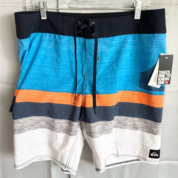 NWT Quicksilver men’s board shorts - Picture 2 of 6